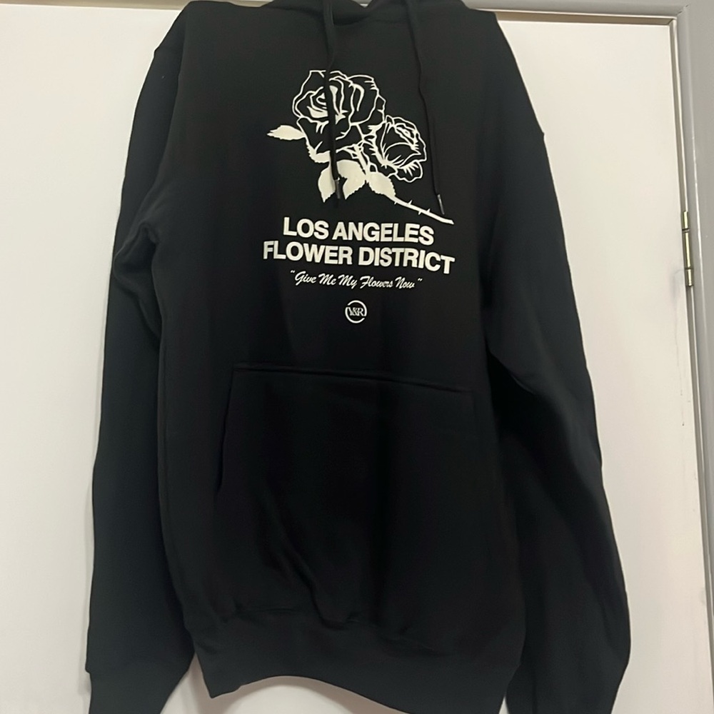 Los ANGELOS  disrict streetwear size small